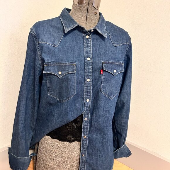 Levi's tailored western shirt with pearl snap buttons - Picture 2 of 3